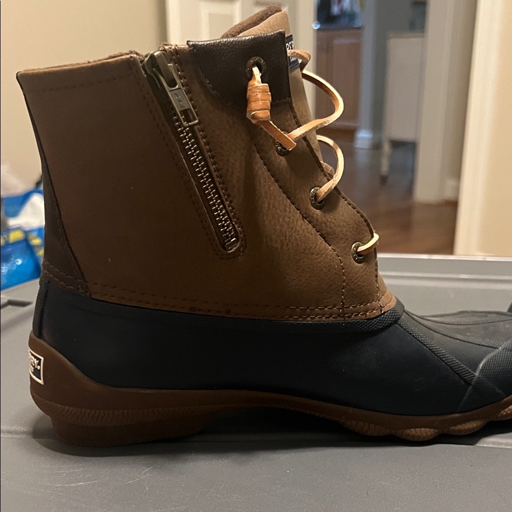 Sperry Two-Tone Waterproof Boots - Picture 6 of 9